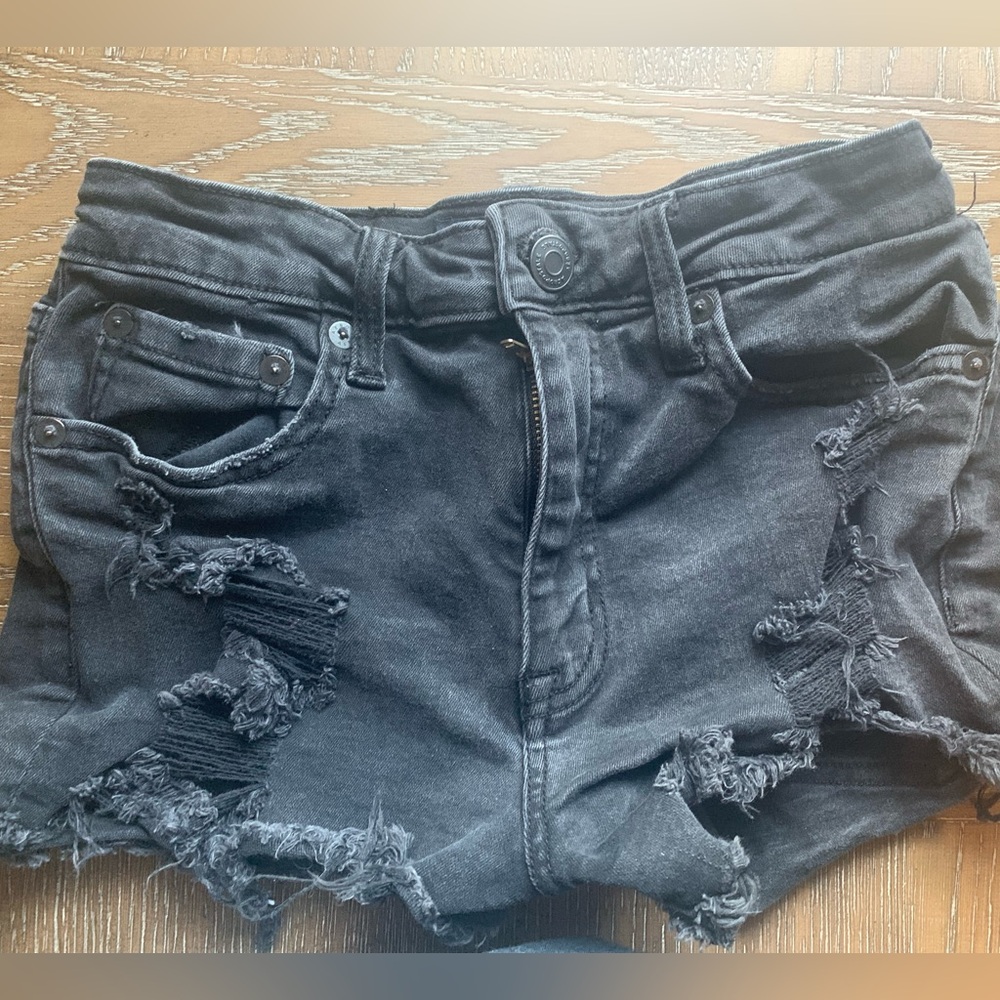 Black jean shorts ! Only worn a hand full of times.  High rise